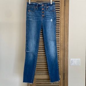 Madewell 10” high rise skinny jeans with raw hem sz 25